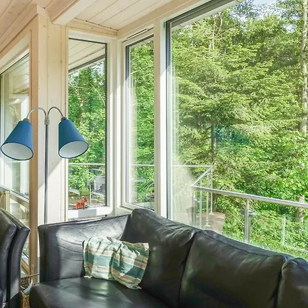 Holiday home Stunning In Rnne With Wifi *