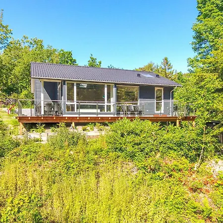 Holiday home Stunning In Rnne With Wifi *