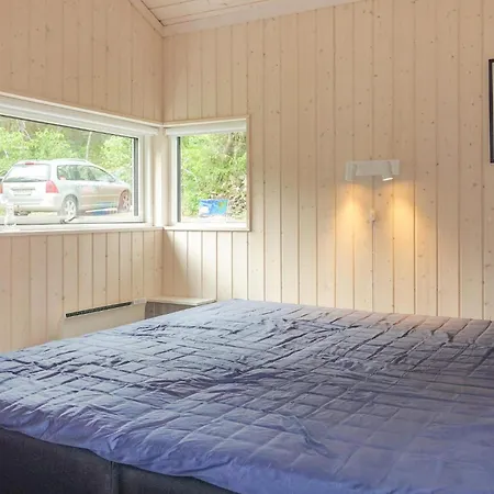Holiday home Stunning In Rnne With Wifi Ronne